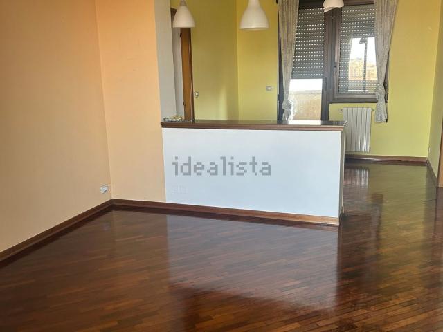 Appartamento in affitto di 97 m² in Via Emilia Ponente, 250