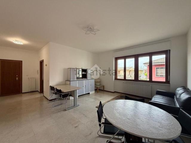 Appartamento in affitto di 97 m² in Via Goffredo Mameli, 2