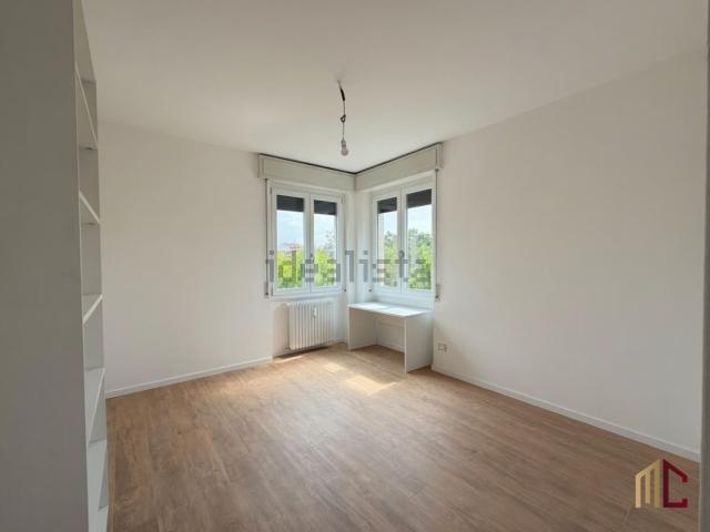 Appartamento in affitto di 97 m² in Via Leopoldo Marchetti, 1