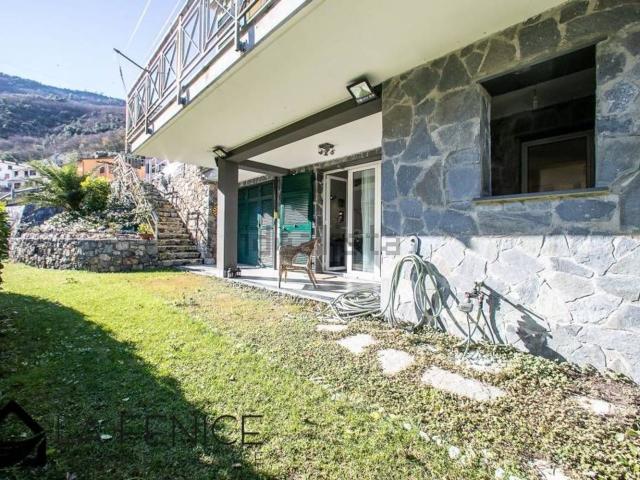 Appartamento in affitto di 94 m² in Via Umberto Maddalena, 8