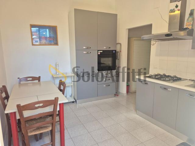 Appartamento in affitto di 94 m² in Via Cesare Battisti