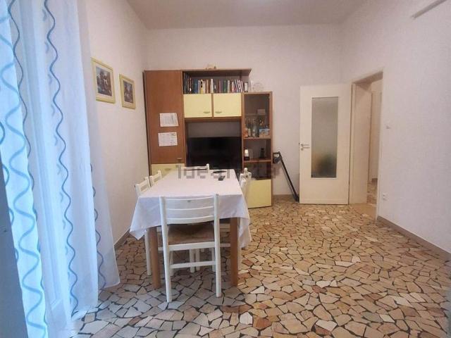 Appartamento in affitto di 94 m² in Via de&apos  Carracci, 5