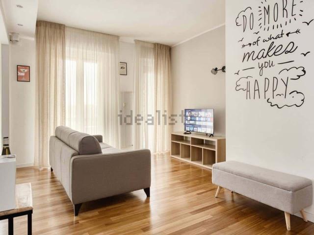 Appartamento in affitto di 94 m² in Via delle Forze Armate, 43
