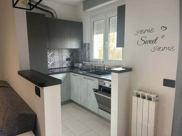 Appartamento in affitto di 94 m² in Via delle Querce, 1
