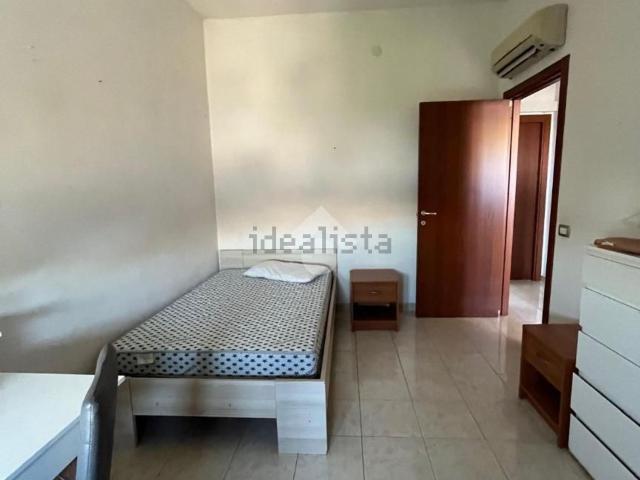 Appartamento in affitto di 94 m² in Via Ernesto Maria Piovella, 1