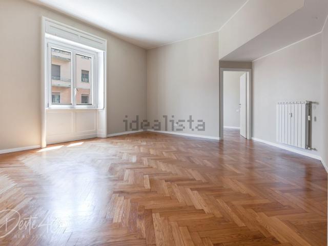 Appartamento in affitto di 94 m² in Via Eugenio Vaina, 2