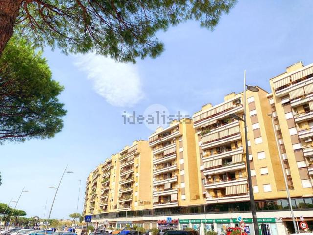 Appartamento in affitto di 94 m² in Viale Antonio Ciamarra, 222