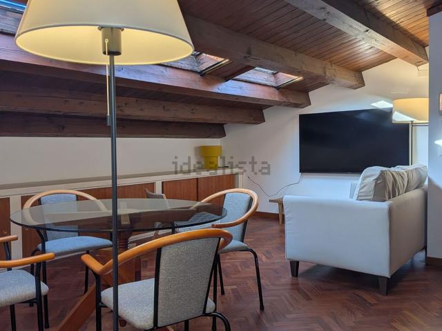 Appartamento in affitto di 95 m² in Corso Camillo Finocchiaro Aprile, 67