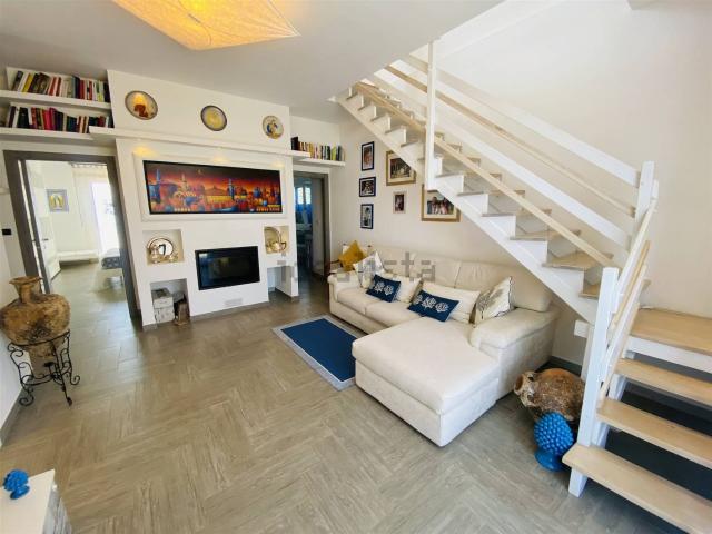 Appartamento in affitto di 95 m² in Largo Santa Nicolicchia, 2