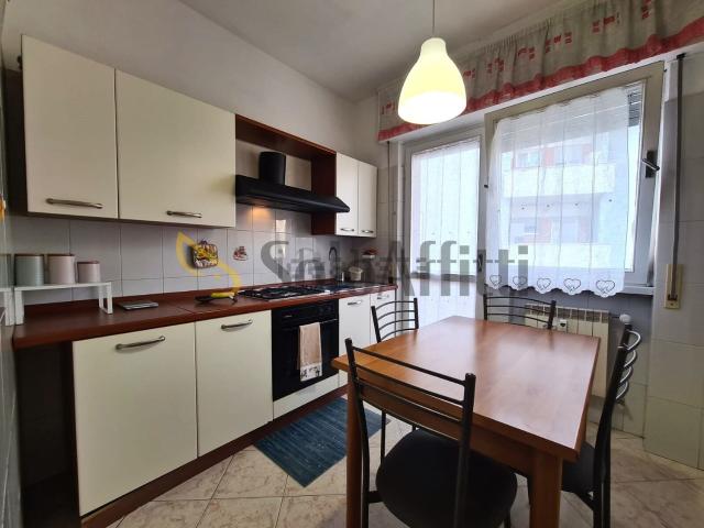 Appartamento in affitto di 95 m² in Via Tuscolana, 1390