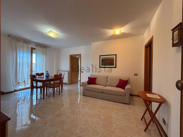 Appartamento in affitto di 95 m² in Via Ulisse Ribustini