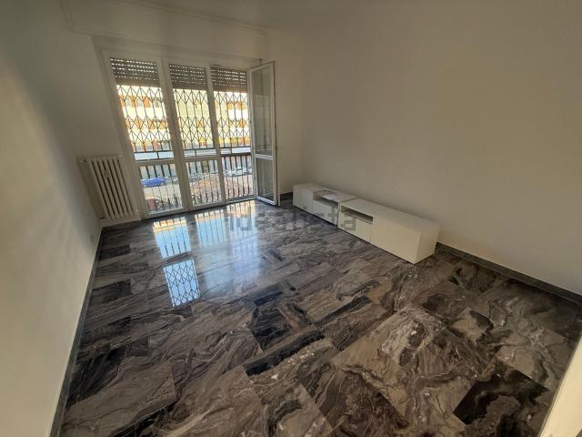 Appartamento in affitto di 95 m² in Via Val di Sole, 11