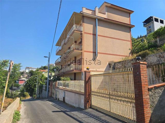 Appartamento in affitto di 95 m² in Via Al Convento di Baida, 30