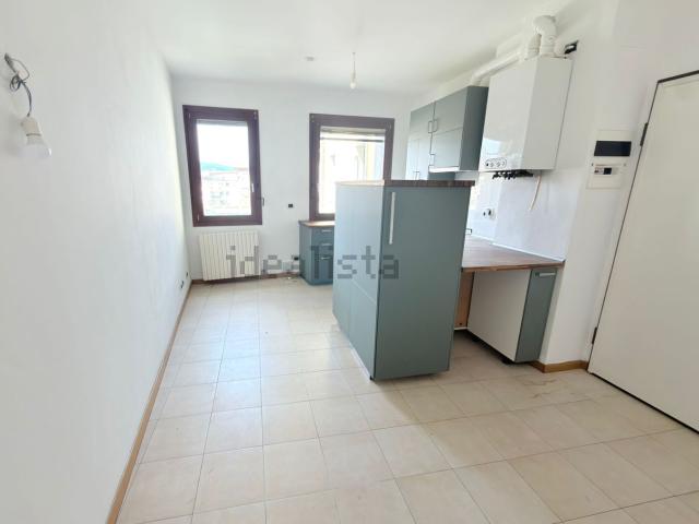 Appartamento in affitto di 95 m² in Via Alberto Bertolino, 3