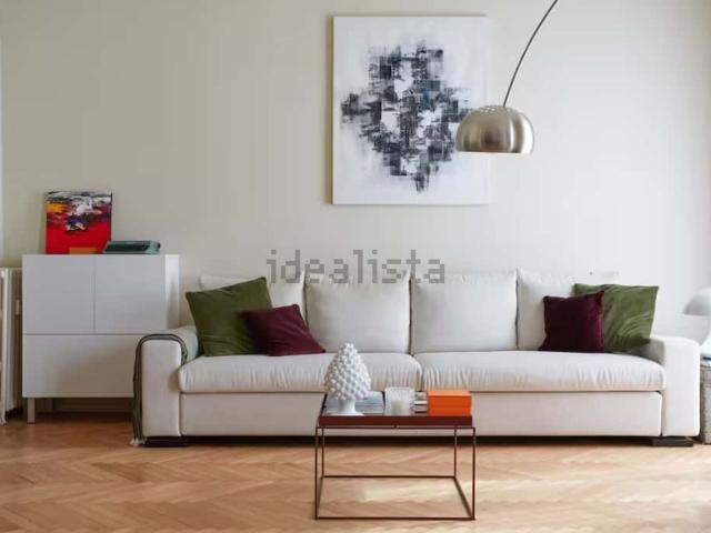 Appartamento in affitto di 95 m² in Via Andrea Maria Ampère, 49