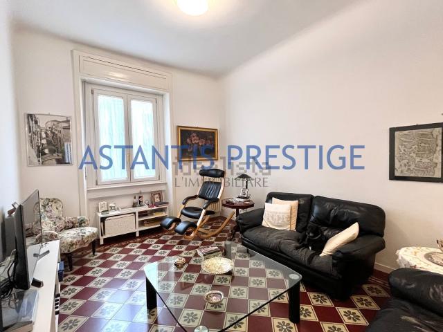 Appartamento in affitto di 95 m² in Via Arona, 16