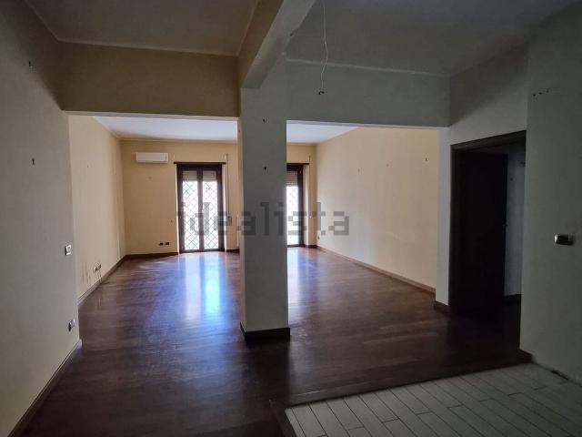 Appartamento in affitto di 95 m² in Via Augusto Bevignani, 12