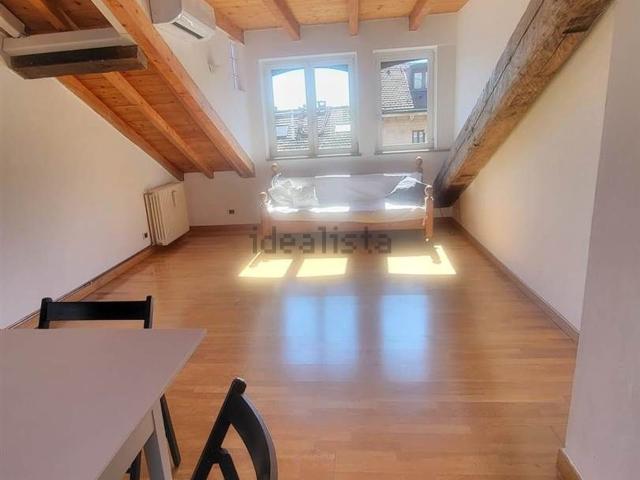 Appartamento in affitto di 95 m² in Via Aurelio Saffi