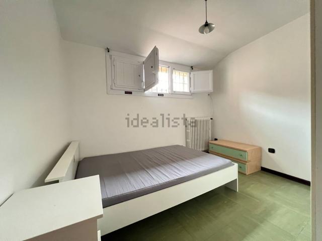 Appartamento in affitto di 95 m² in Via Bersaglieri del Po, 10