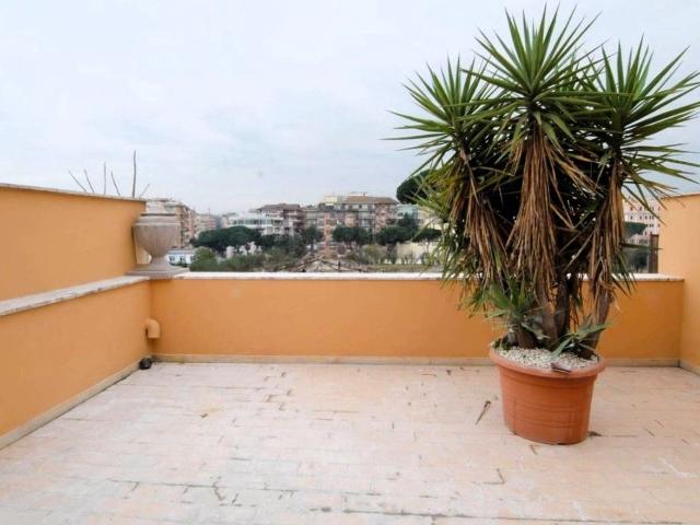 Appartamento in affitto di 95 m² in Via Biordo Michelotti, 26