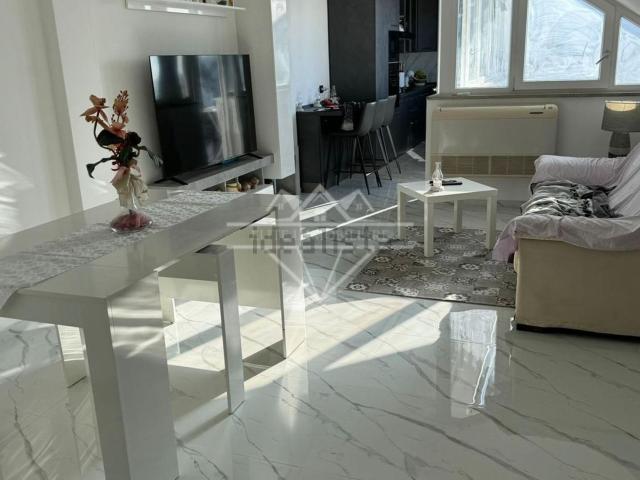 Appartamento in affitto di 95 m² in Via Canaletto, 3