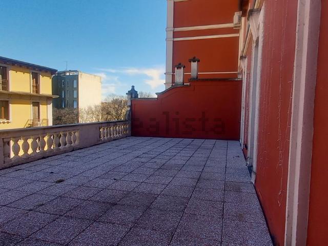 Appartamento in affitto di 95 m² in Via Cadore