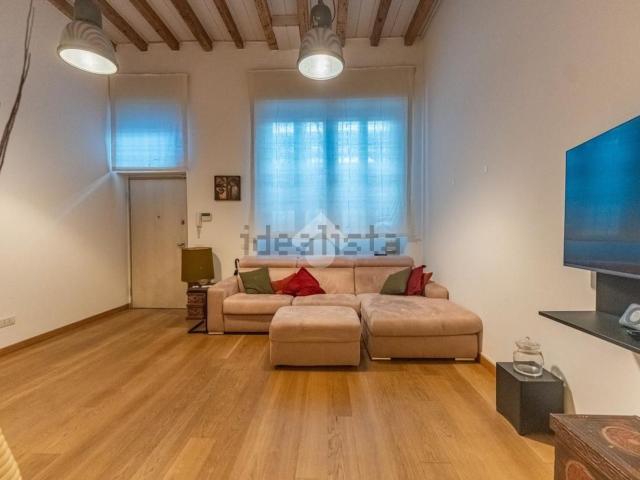 Appartamento in affitto di 95 m² in Via Castelfidardo, 8