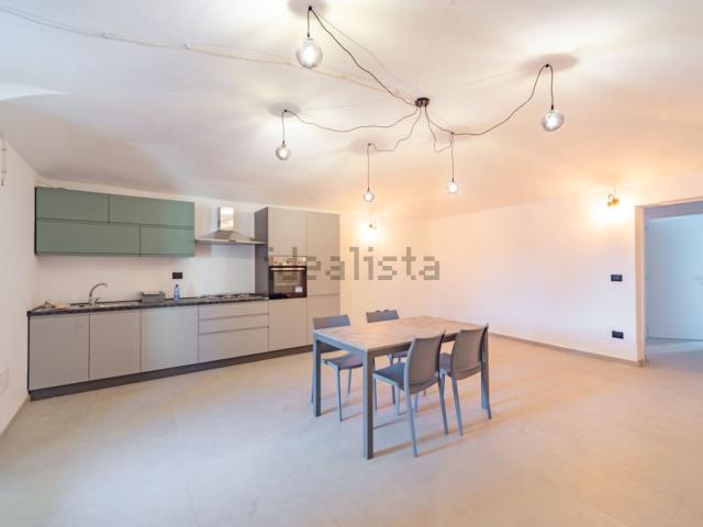 Appartamento in affitto di 95 m² in Via Cavour, 18