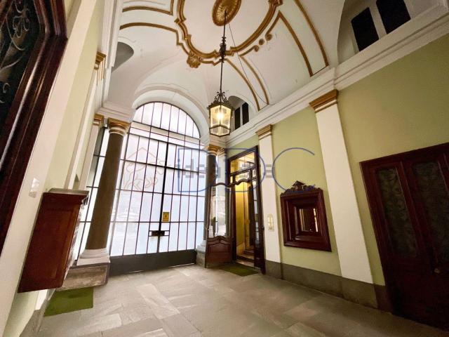 Appartamento in affitto di 95 m² in Via Cesare Battisti, 5