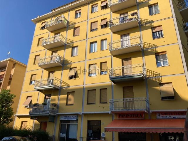 Appartamento in affitto di 95 m² in Via Cesare Sanguinetti, 1