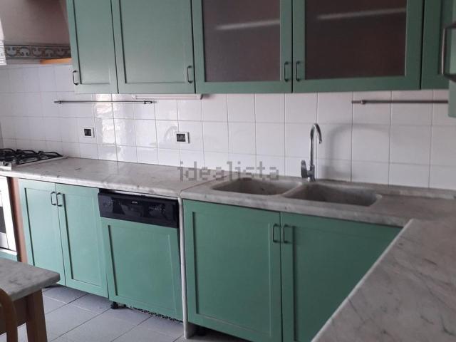 Appartamento in affitto di 95 m² in Via dei Laghi