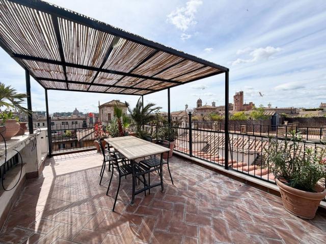Appartamento in affitto di 95 m² in Via del Corso, 300