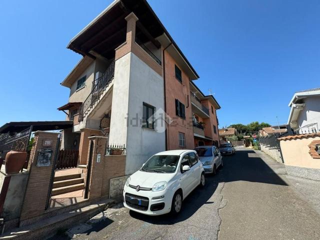 Appartamento in affitto di 95 m² in Via delle Capanne, 48