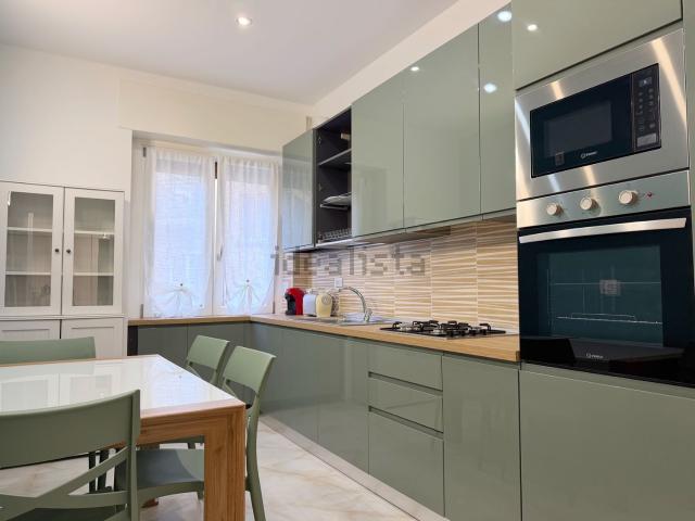 Appartamento in affitto di 95 m² in Via Domenico Cucchiari, 4