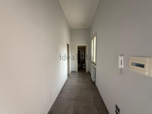 Appartamento in affitto di 95 m² in Via Errico Fardella