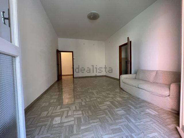 Appartamento in affitto di 95 m² in Via Filippo Turati