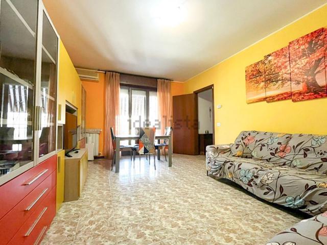 Appartamento in affitto di 95 m² in Via Giorgio Stephenson, 4