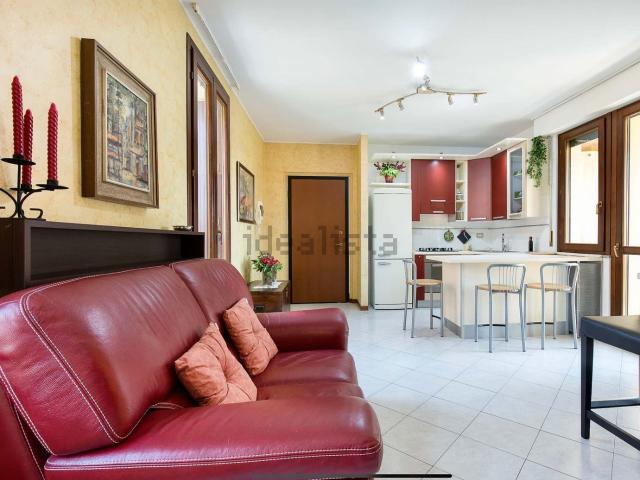 Appartamento in affitto di 95 m² in Via Giacomo Puccini, 1