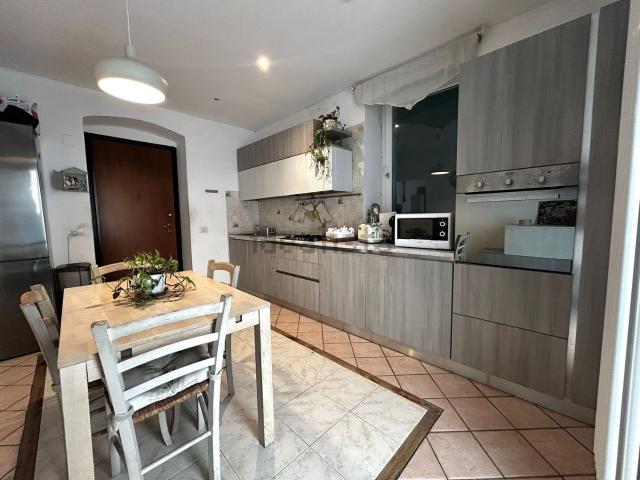 Appartamento in affitto di 95 m² in Via Giuseppe Casini