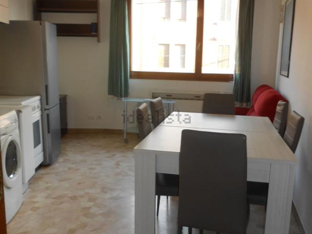 Appartamento in affitto di 95 m² in Via Giuseppe Massarenti, 108