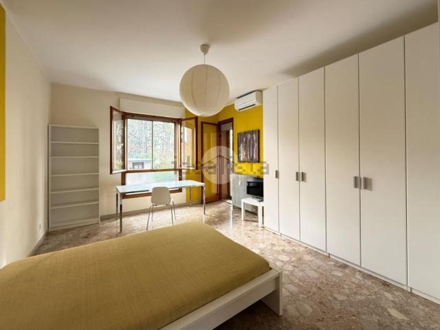 Appartamento in affitto di 95 m² in Via Leopoldo Marchetti, 2