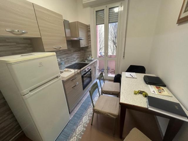 Appartamento in affitto di 95 m² in Via Luca della Robbia, 10