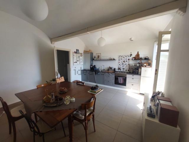 Appartamento in affitto di 95 m² in Via Maria Vittoria