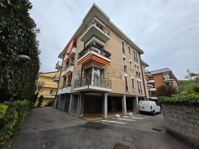 Appartamento in affitto di 95 m² in Via Mascherpa Luigi