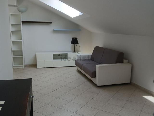 Appartamento in affitto di 95 m² in Via Milano