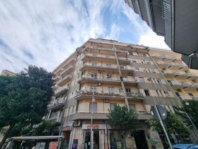 Appartamento in affitto di 95 m² in Via Nizza, 114
