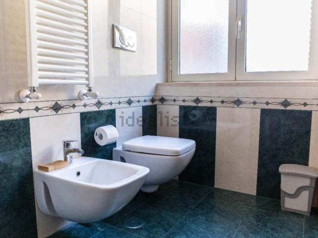 Appartamento in affitto di 95 m² in Via Nonantola, 3