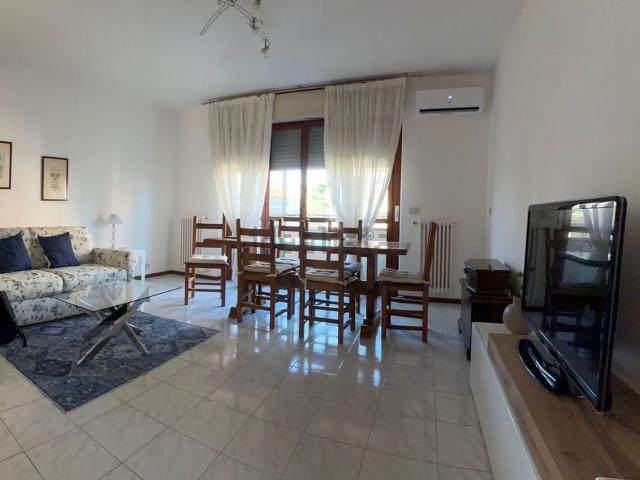 Appartamento in affitto di 95 m² in Via Ovada, 2