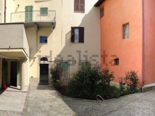 Appartamento in affitto di 95 m² in Via Porta Leone, 12