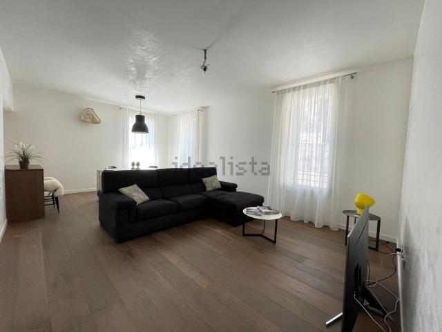 Appartamento in affitto di 95 m² in Via Pulzio Sbarra